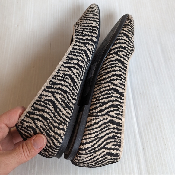 SKECHERS Air Cooled Memory Foam Zebra Striped Knit Ballet Flats - Picture 2 of 10